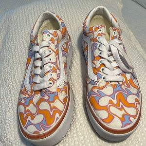 Vans psychedelic color, changing tennis shoes
